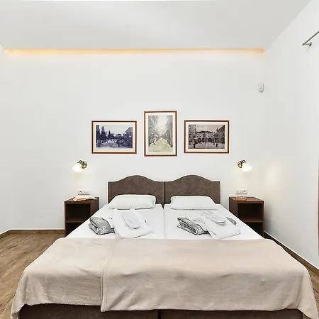 Olgica 2269 Holiday home Pula