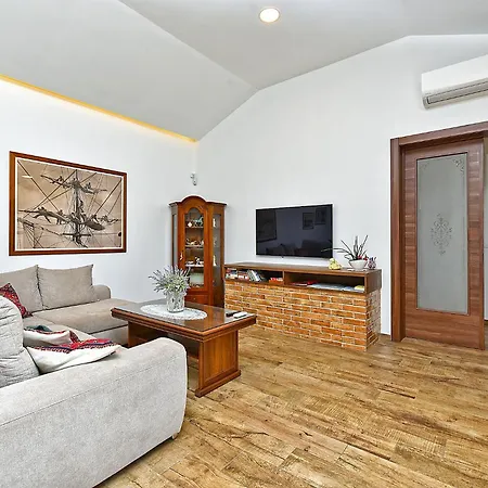 Tatil Evi Olgica 2269 Pula